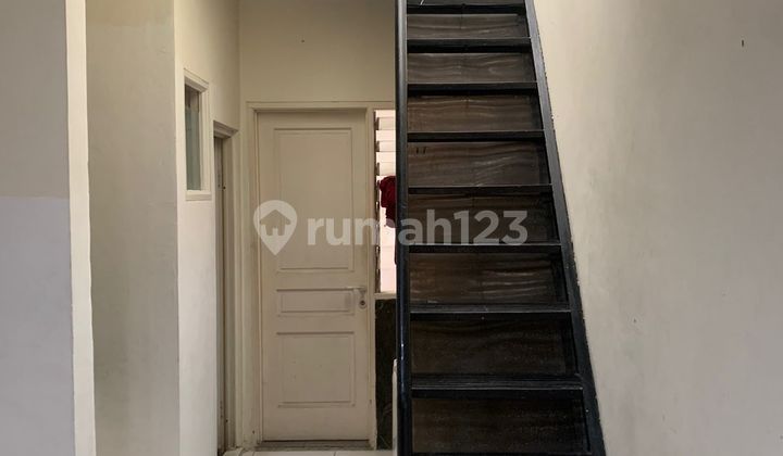 Rumah 2 Lantai Dengan S.pool, Strategis Lokasi Bona Indah Lebak Bulus 2