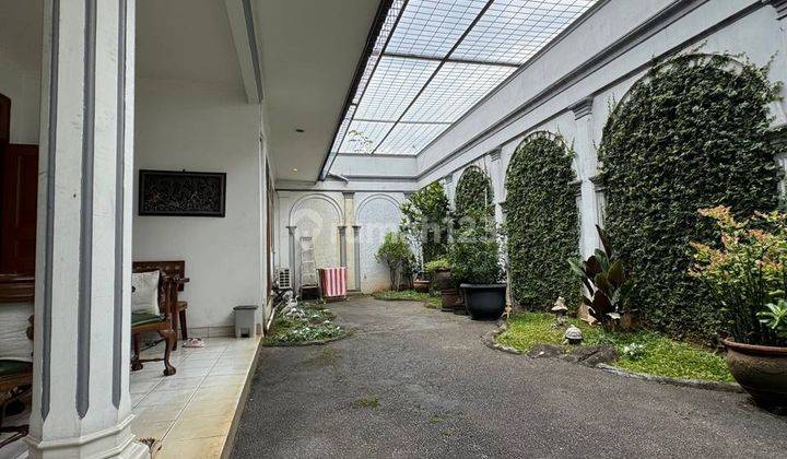 Rumah 2 Lantai Siap Huni Lokasi Bagus Di Kebayoran Lama Lt. 428 M2, Harga 6,6 M Nego! 2