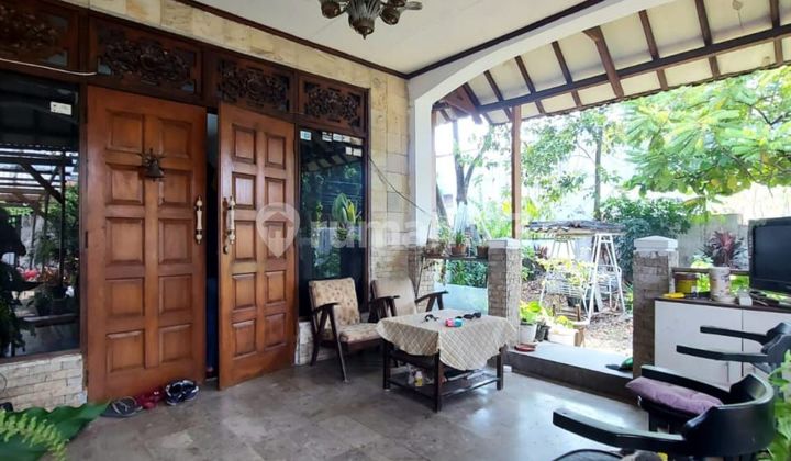 Dijual Rumah Hitung Tanah Lokasi Strategis di Kebayoran Baru 2