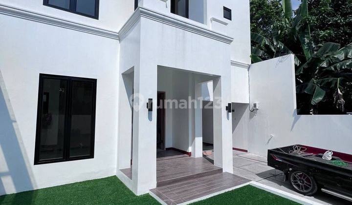 Rumah Baru Tipe Classic Modern 2 Lantai Cinere Jakarta Selatan  1