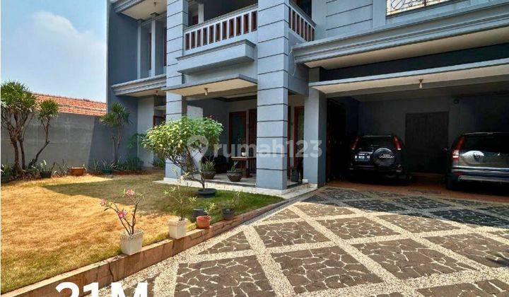 Rumah 2 Lantai Bagus Strategis Ampera Jakarta Selatan  1