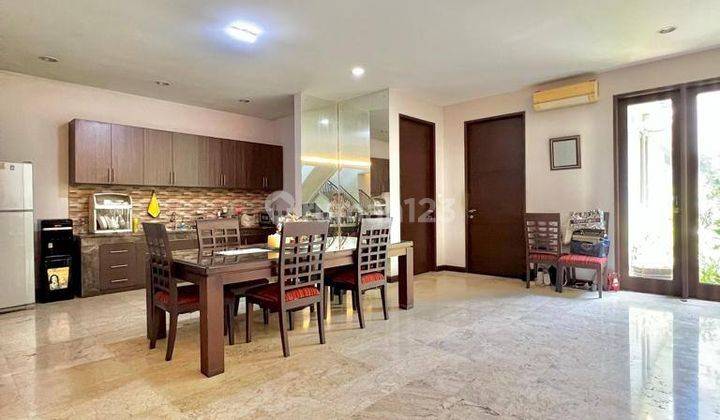 Rumah 2 Lantai Bagus Semi Furnished Pondok Indah Jakarta Selatan  2