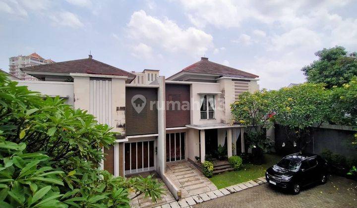 Exclusive House 2 Lantai Semi Furnished Kemang Jakarta Selatan  1