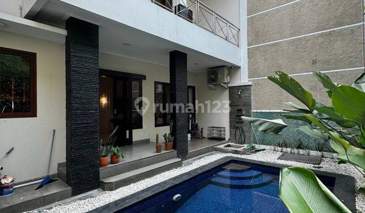 Rumah 3 Lantai Bagus Furnished Cipete Cilandak Jakarta Selatan  1