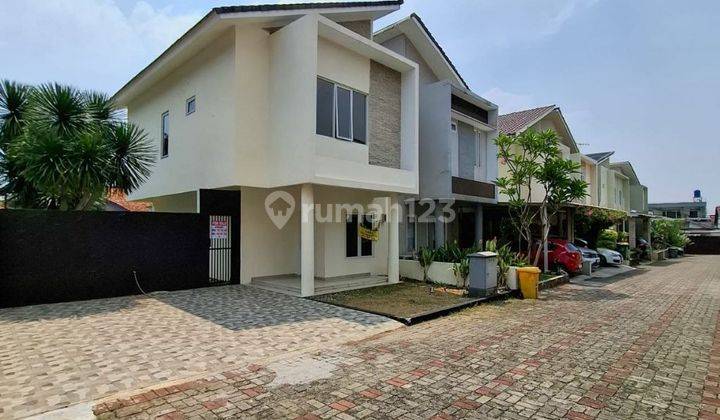 Rumah Secondary Private Townhouse Andara Lokasi Tenang Dan Nyaman 1