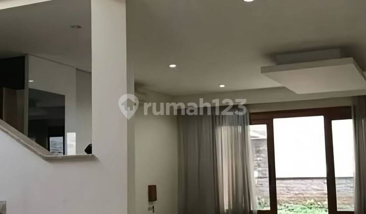 Comfortable House Ready to Occupy Near Golf Hill, Pondok Indah 2