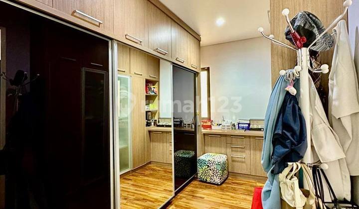 Rumah Siap Huni, Semi Furnished Dalam Komplek Serenia Hilss 2