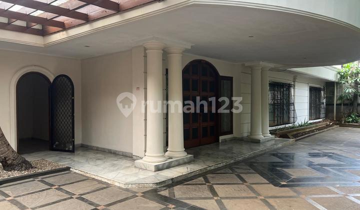 Rumah Lama Terawat Dan Layak Huni, Lokasi Menteng