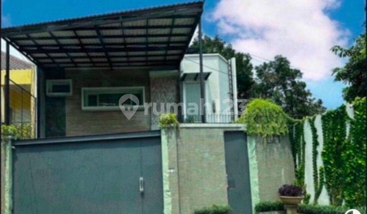 Rumah 2,5 Lantai Semi Furnished, Lokasi Srategis