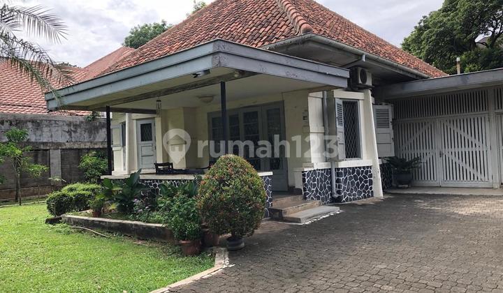 Rumah Tua Lokasi Premium Menteng, Shm Tanah Kotak