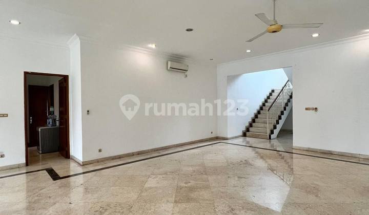 Well-Maintained House, Highly Strategic Location, Land Area 854 M2, 22 M Negotiable! 2