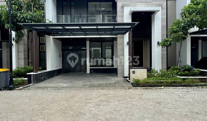 Brand New Townhouse, Bangunan 3 Lantai Lokasi Strategis Brand New Townhouse, Bangunan 3 Lantai Lokasi Strategis