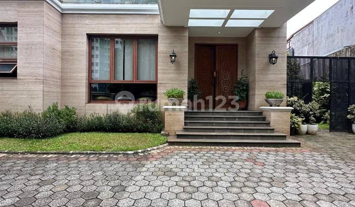 Rumah Mewah Siap Huni, Row Jalan Lebar Di Cilandak Margasatwa