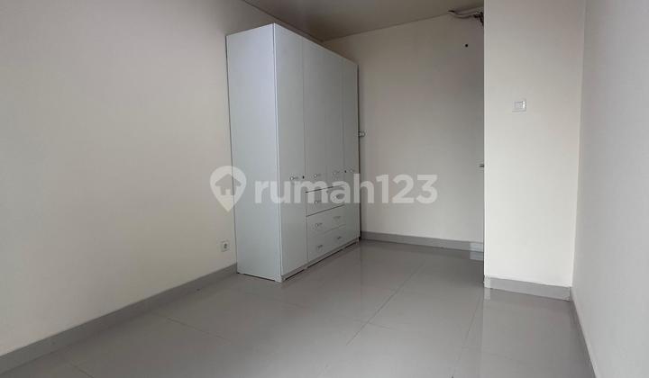 Apartement Siap Huni dengan City View, Semi Furnished 2