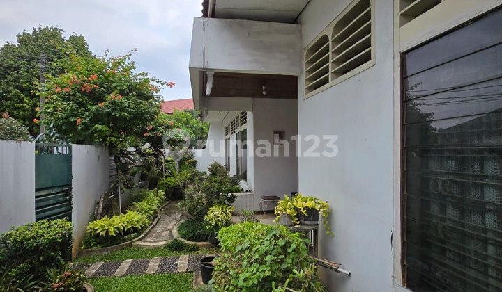 Dijual Rumah Lama Terawat, Lt. 324 M2, Posisi Hook Harga 6,5 M Nego! 2