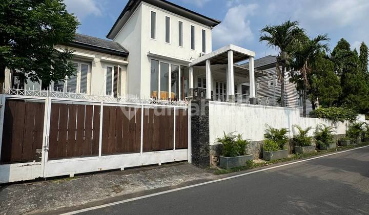 Bonus Land with Building! Prime Area, Flood-Free in Jagakarsa Bonus Land with Building! Prime Area, Flood-Free in Jagakarsa