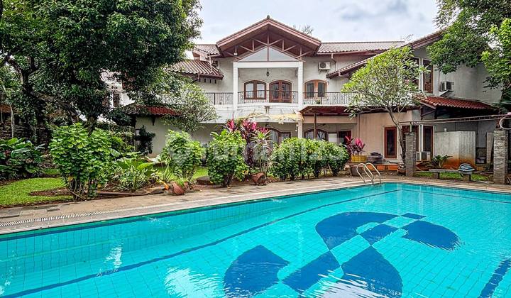 Rumah di Pondok Indah Berdesign Classic di Exclusive Area Rumah di Pondok Indah Berdesign Classic di Exclusive Area