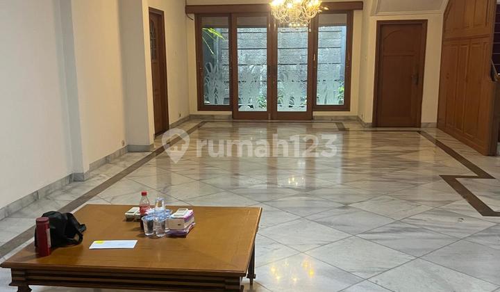 Rumah Lama Terawat Layak Huni Lokasi Menteng 2