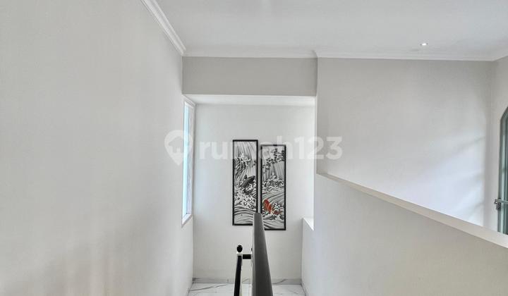 Newly Renovated House, 2-Story Building Semi Furnished 2