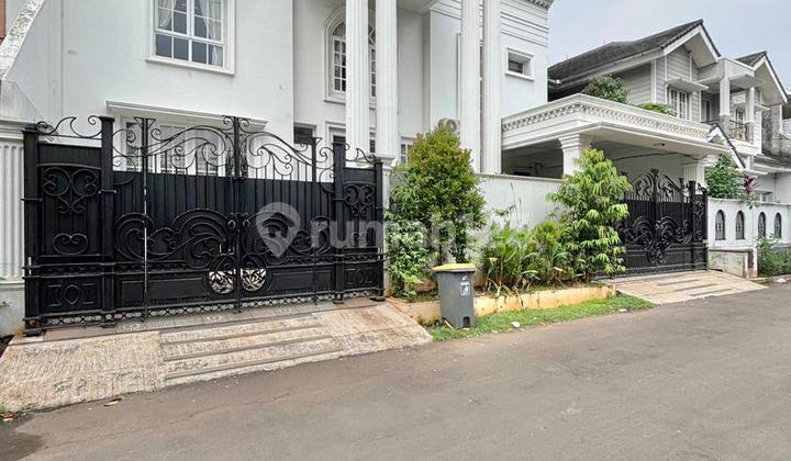 Rumah Modern Dalam Komplek, Furnished Lokasi Kebayoran Lama 2