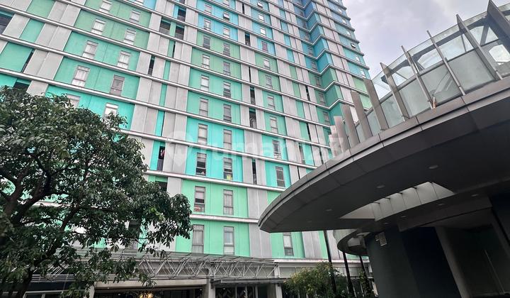 Apartement Siap Huni dengan City View, Semi Furnished