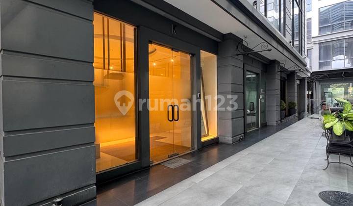 3.5-Storey Shophouse, Strategic Location on Jalan Bangka Raya 2