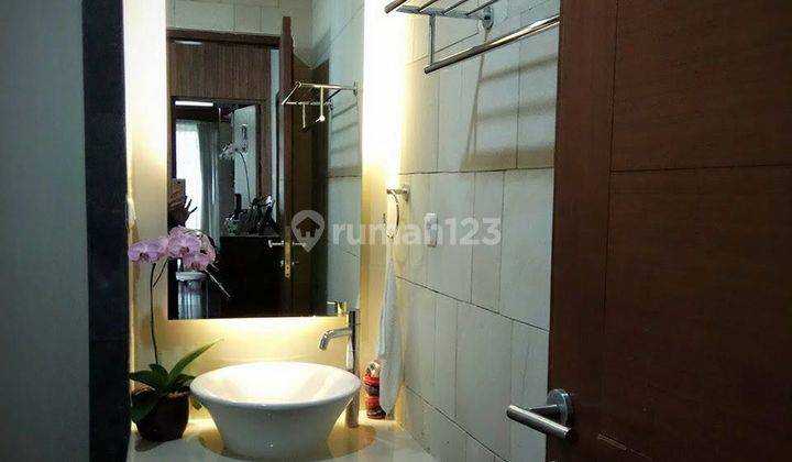 Rumah 2 Lantai Bagus Terawat Furnished Pejaten Jakarta Selatan  2