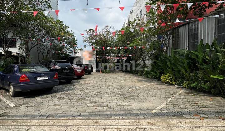 Rumah Dan Lahan Usaha Resto & Cafe, Lokasi Strategis Di Veteran