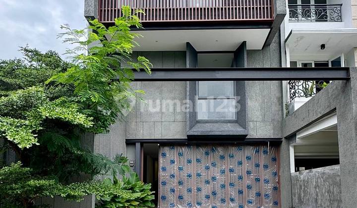 Brand New House in an Exclusive Complex Located in Lebak Bulus