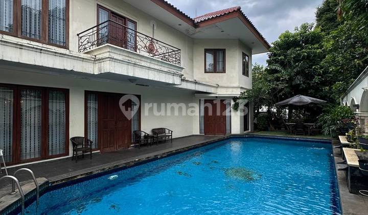 Rumah Semi Classic, Lokasi Premium Lt. 804 M2 Harga 30 M Nego!