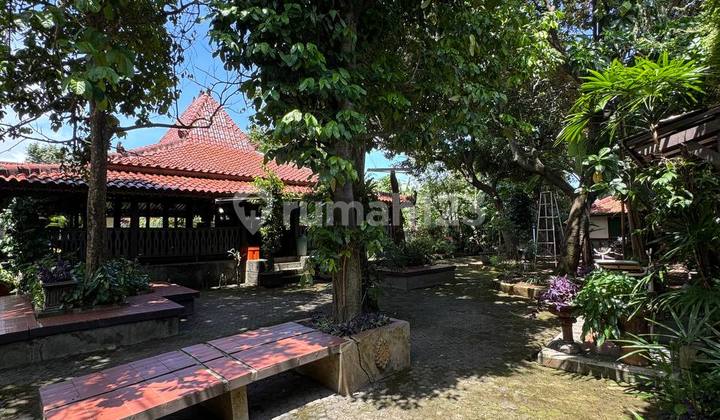 Dijual Rumah dengan Tanah Luas, Lokasi Strategis di Condet Dijual Rumah dengan Tanah Luas, Lokasi Strategis di Condet