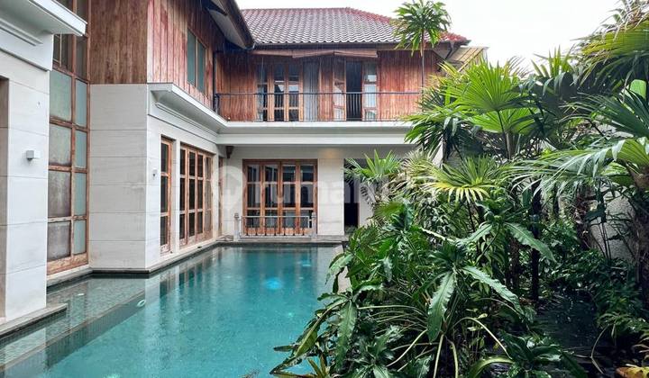 Rumah Modern Tropical Dalam Komplek Area Kemang Jaksel