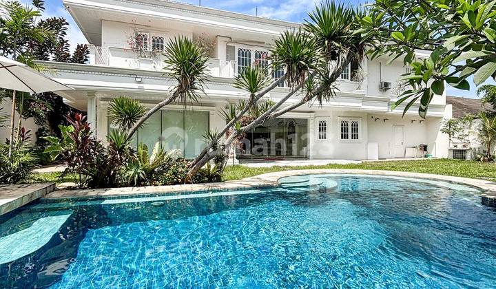 Well-Maintained Luxury House Ready for Occupancy in Cilandak Location