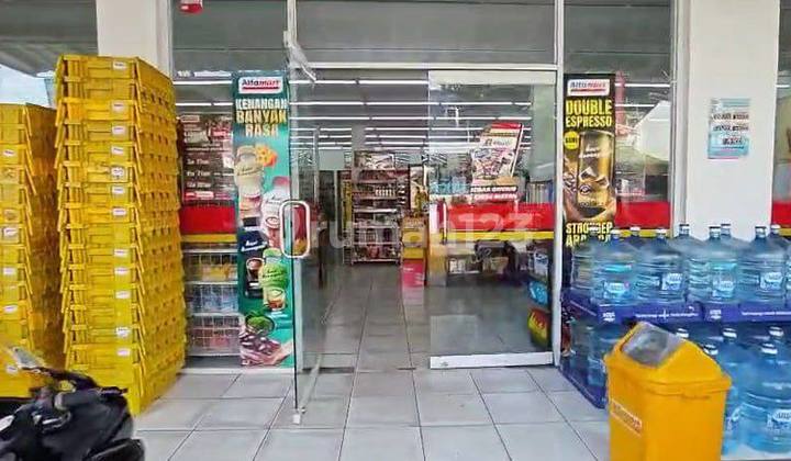 2-Story Shophouse in a Strategic Location at Lenteng Agung 2