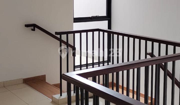 Jual Under Market! Rumah Brand New Di Lebak Bulus, Lt. 189 M Harga 5 M Nego! 2