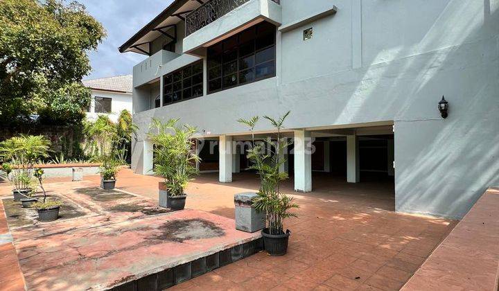 Gedung Serbaguna / Rumah Tinggal , Lt. 706 M², View Danau, 5,5 M! 1