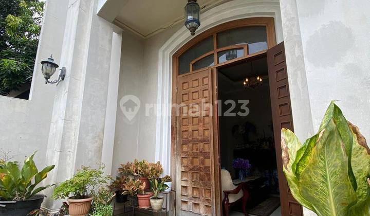 Comfortable 2.5-Story House Near MRT Cipete Location