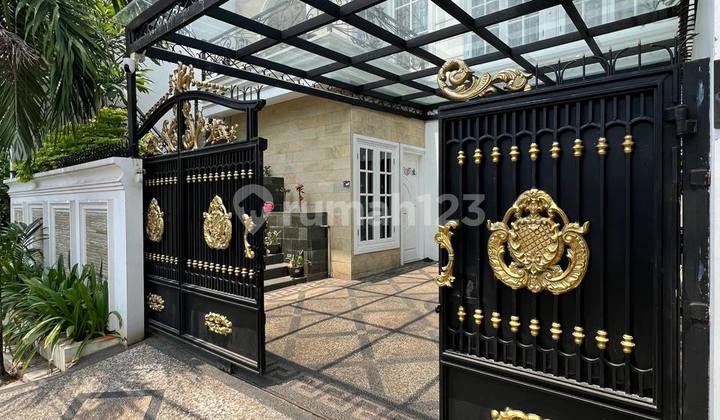 Rumah Mewah Modern Klasik, Fully Furnished Di Jagakarsa