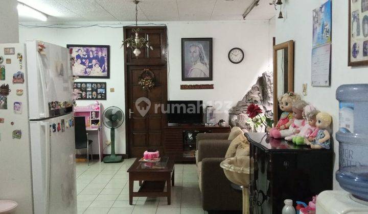 Rumah Hoek Ada Taman, Keamanan Cctv 1