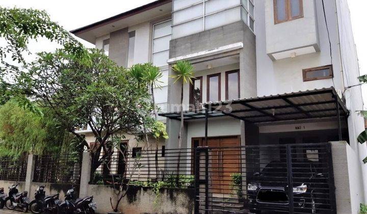 Rumah Sangat Bagus di Lokasi Nyaman Taman Surya 5 0041 mar 1