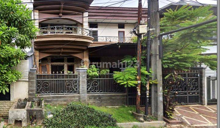 Rumah Siap Huni Posisi Depan Taman di Taman Meruya Ilir, 008 Jel 1