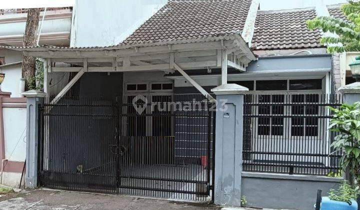 Rumah disewa siap huni di Taman Kebon Jeruk Intercon, 011 Riz 1