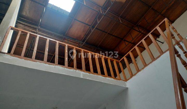 Rumah disewakan 200 meter kamar 3+1 di Taman Kota, 041 Joh 2