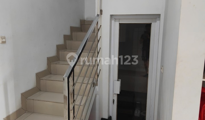 Rumah bagus 3 lantai harga nego di Taman Suya 5, 018-Erd 2