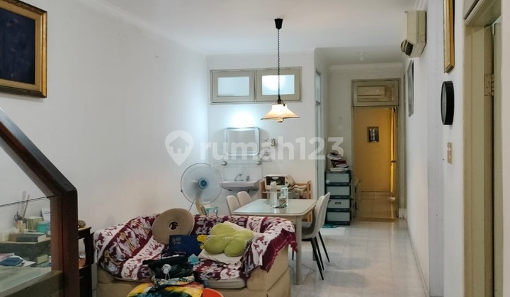 Rumah dijual kondisi bagus di daerah Puri Indah, 0033 AgsJoh 2