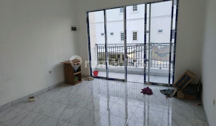 Rumah Baru Tanjung Duren, Disewa Per Tahun, Murah 2