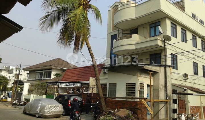 Ready-to-Occupy Boarding House Located in Grogol Area, 0033 Dinjelkim 1