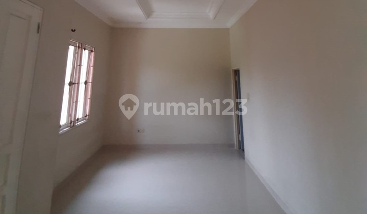 Rumah di Citra Garden 5, Jakarta Barat 2