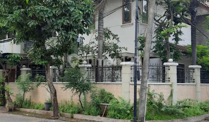 Rumah di Taman Surya 3 Jakarta Barat 1