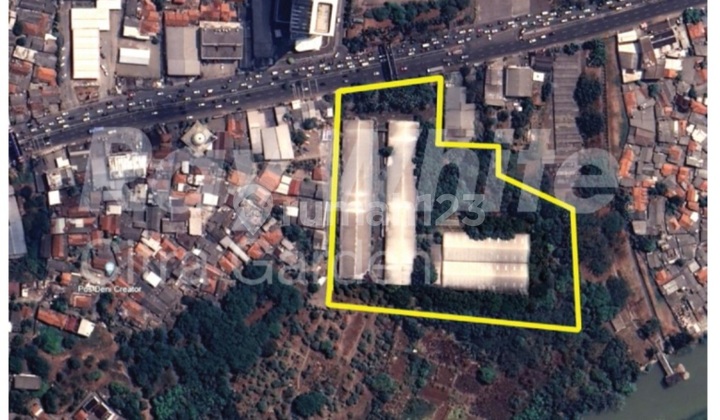 Factory Plot on Jl. M.H. Thamrin, Tangerang